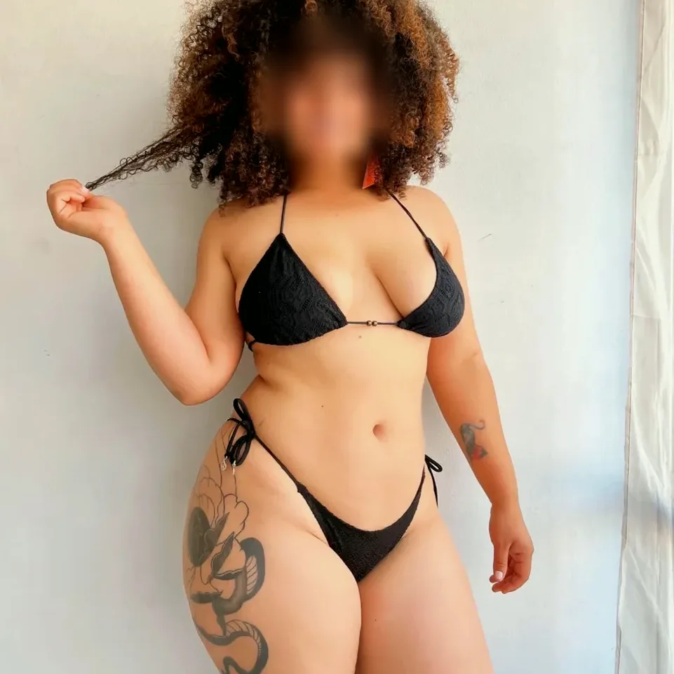 Emma, 30