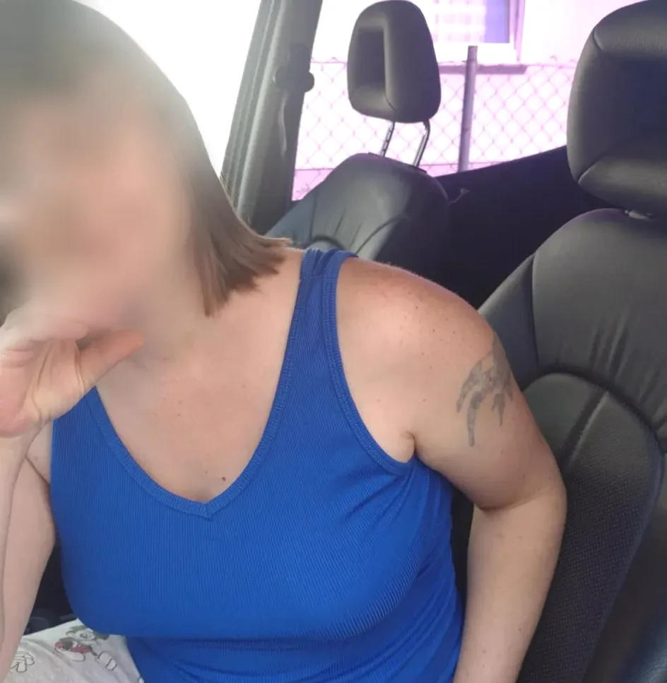 Farah, 39