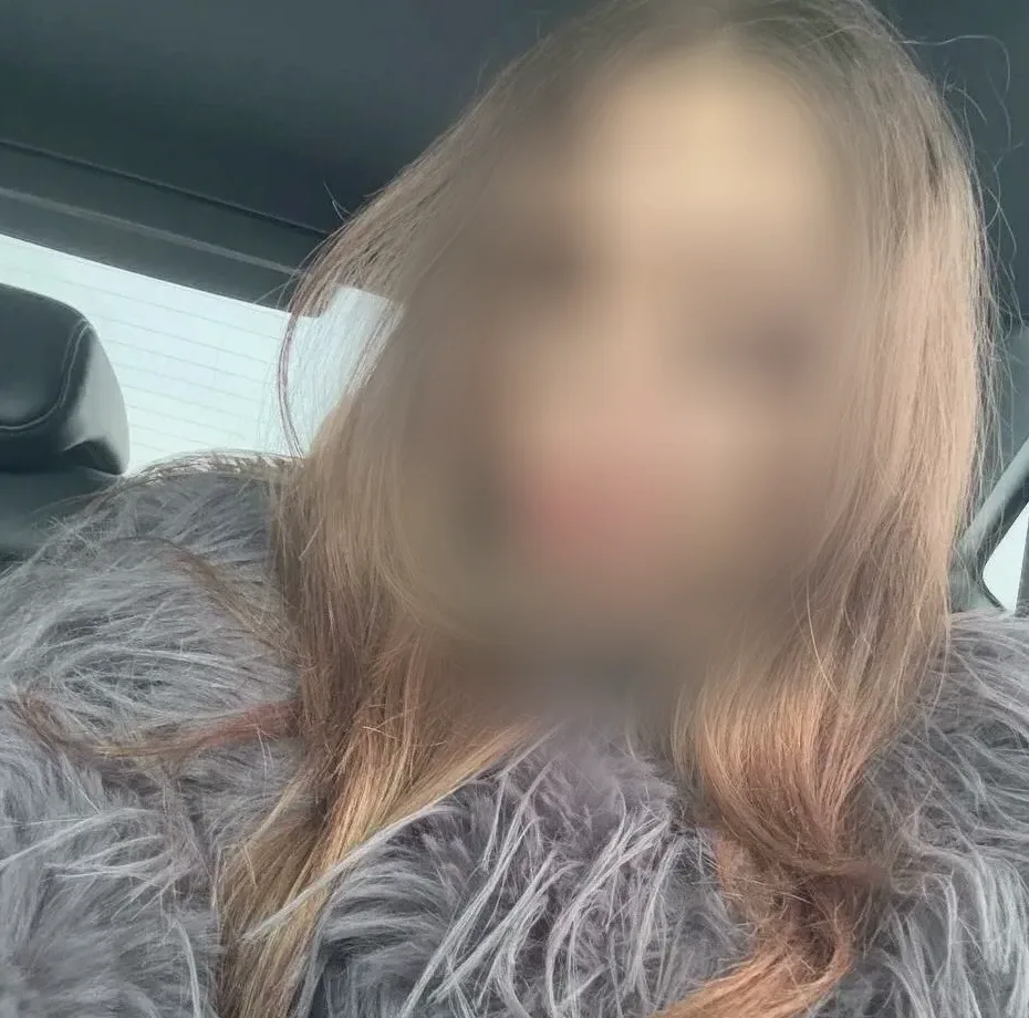 Nadia, 19